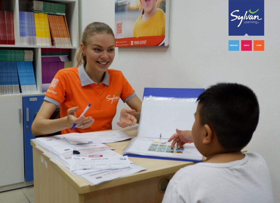 So sánh Toán tư duy và các phương pháp Toán khác (truyền thống, luyện thi, Montessori, Singapore, Soroban). Bài viết giúp phụ huynh hiểu điểm mạnh – hạn chế, độ tuổi phù hợp và gợi ý chọn lộ trình học hiệu quả.