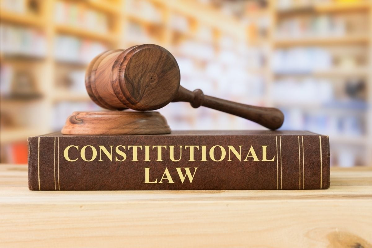 luật và văn bản pháp luật