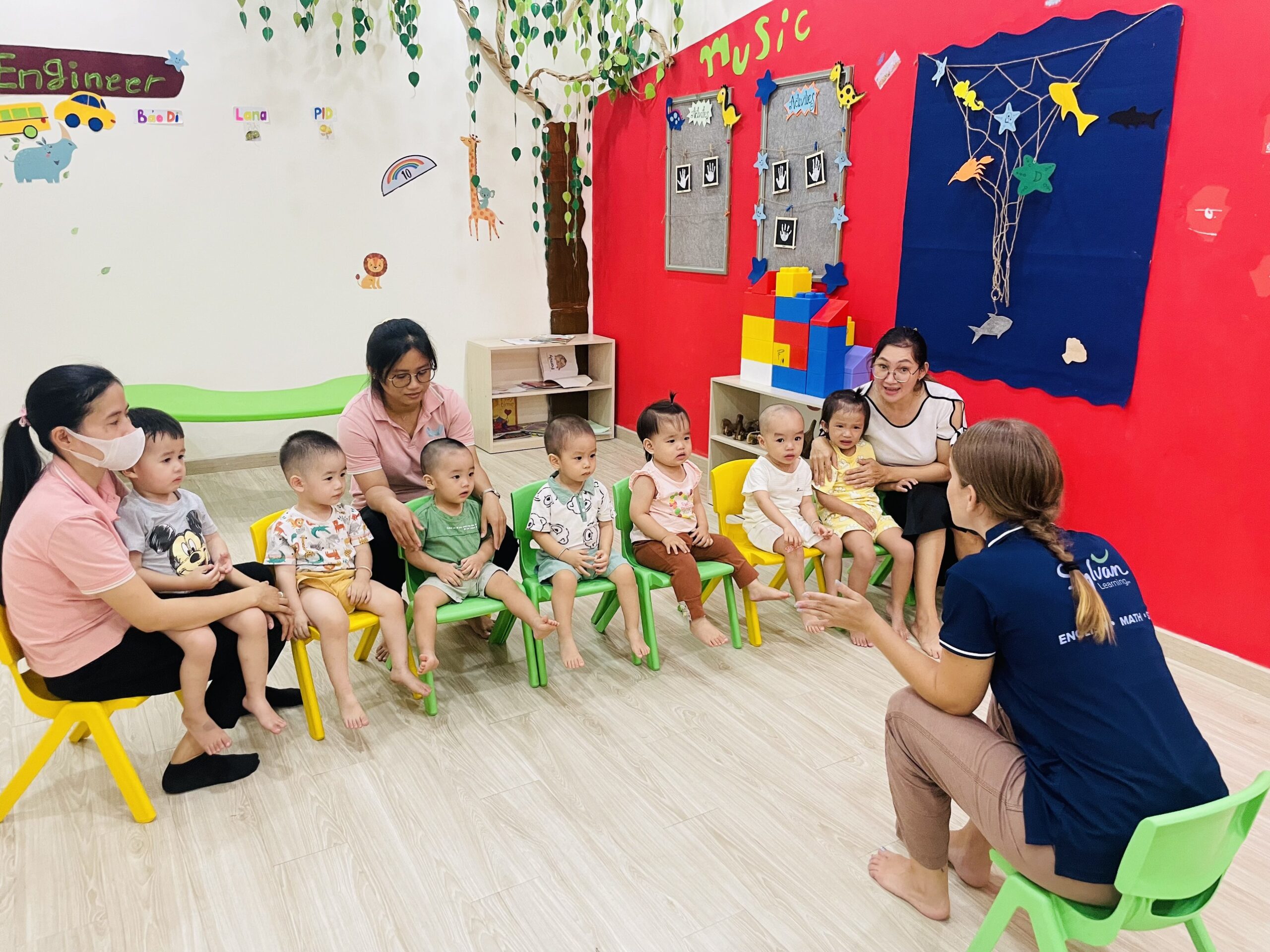 hợp tác giảng dạy tiếng anh tại trường học